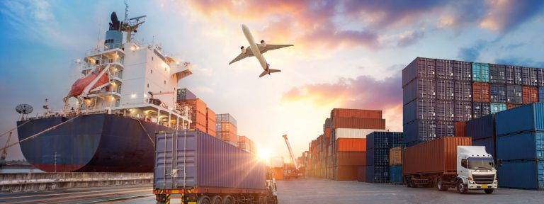 Estudia la maestría en Comercio Internacional en la UIC con la modalidad a distancia y duración cuatrimestral.