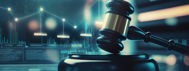 Para estudiar Derecho en línea, se requiere disciplina, organización y dedicación.