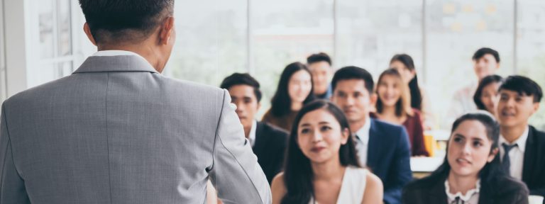 ¿Cómo convertirse en instructor certificado?