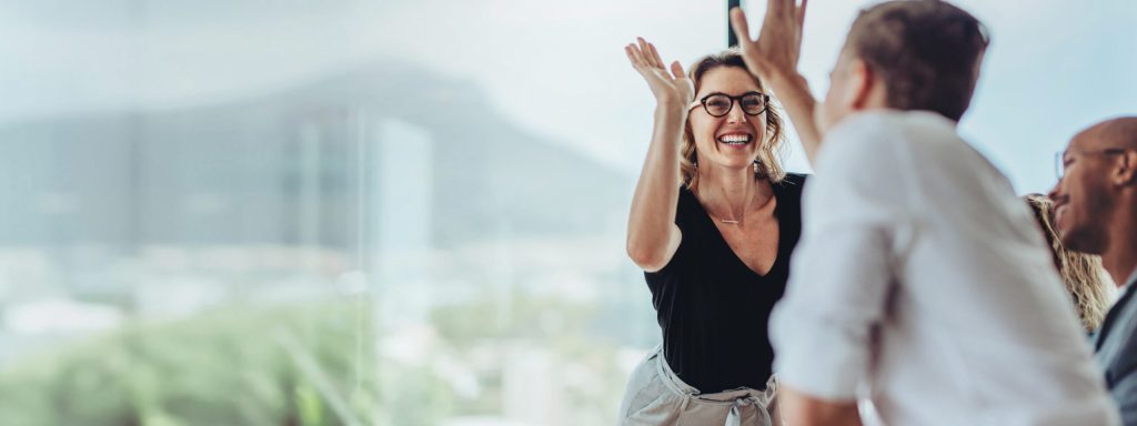 Ser líder no se trata de coordinar personal, las actividades de un líder son más estratégicas, creativas e inspiradoras.