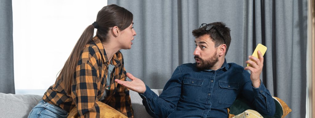 Facebook y los celos de pareja análisis desde la psicoterapia