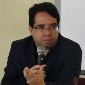 Dr. Arturo Rocha C.
