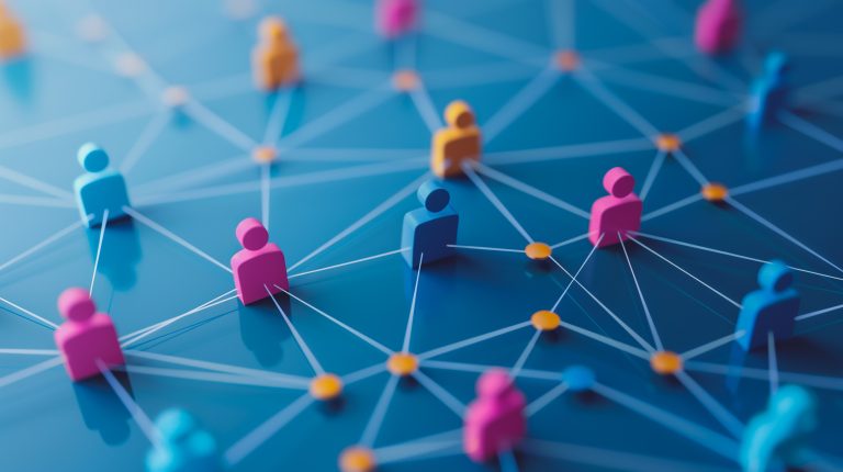 Equipo de mercadotecnia analizando datos de crecimiento económico global en oficina moderna.