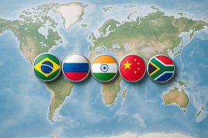 Líderes del grupo BRICS. Banderas de Brasil, Rusia, India, China y Sudáfrica.