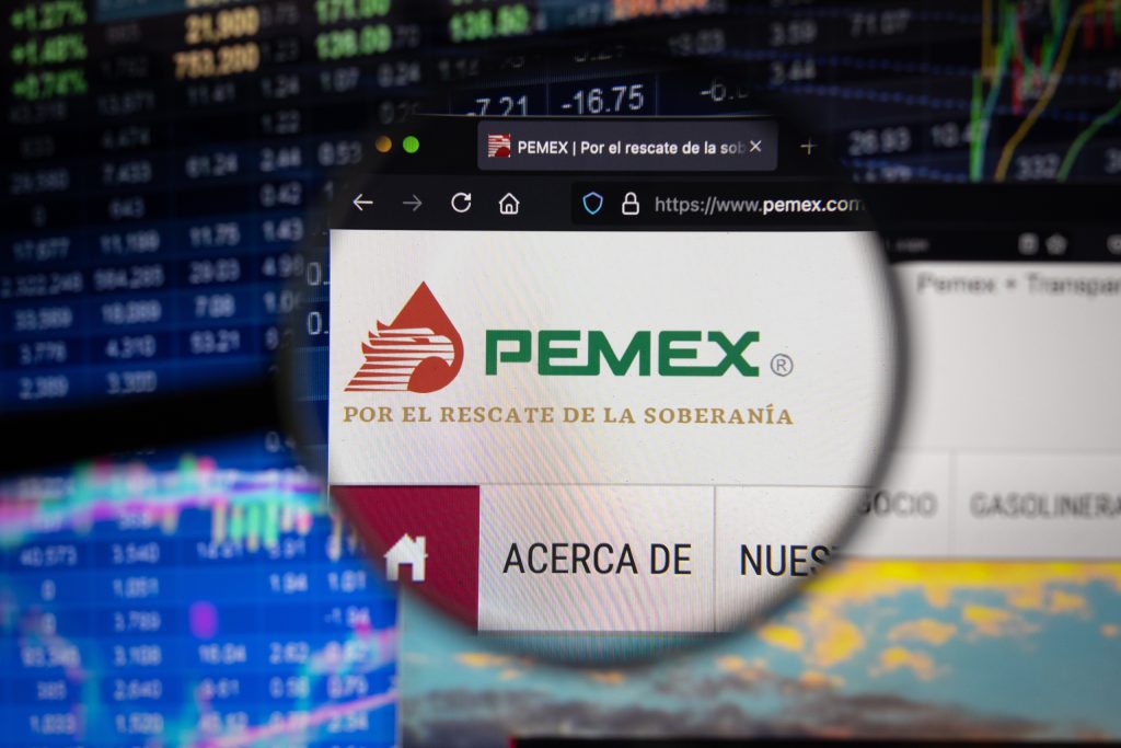 Logo de Pemex y el Paquete Económico