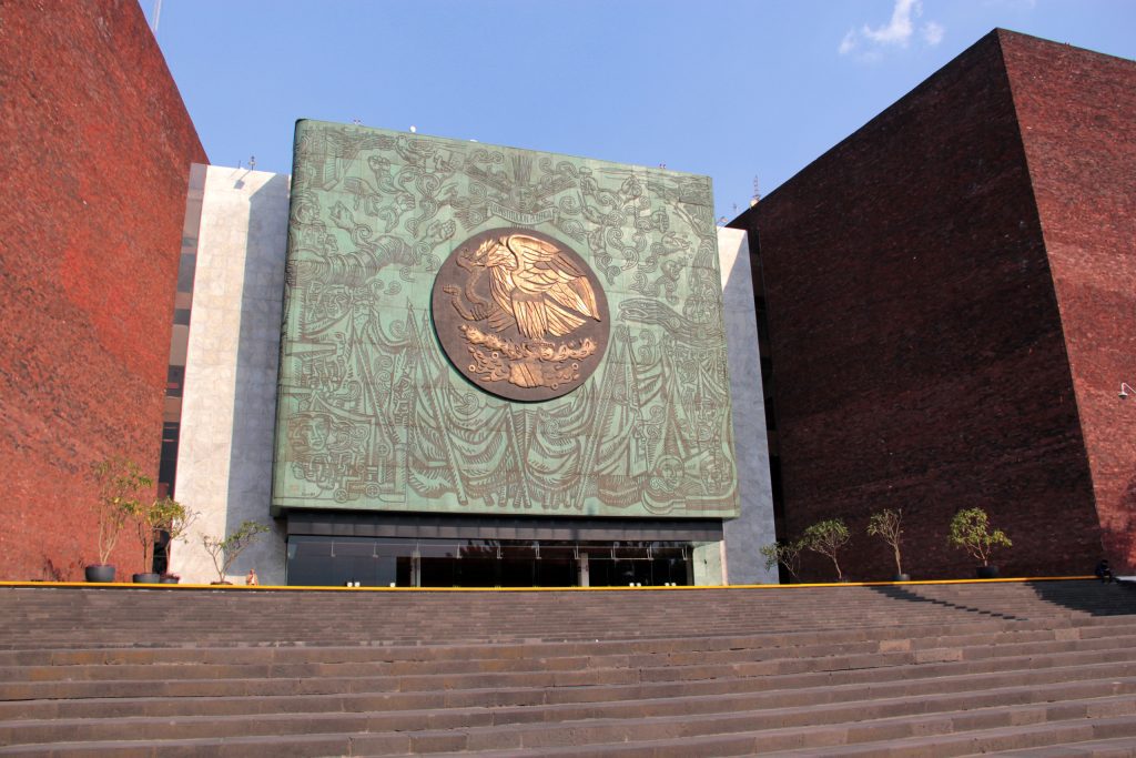 Reversión de la transición democrática en México representada por Congreso de la Unión