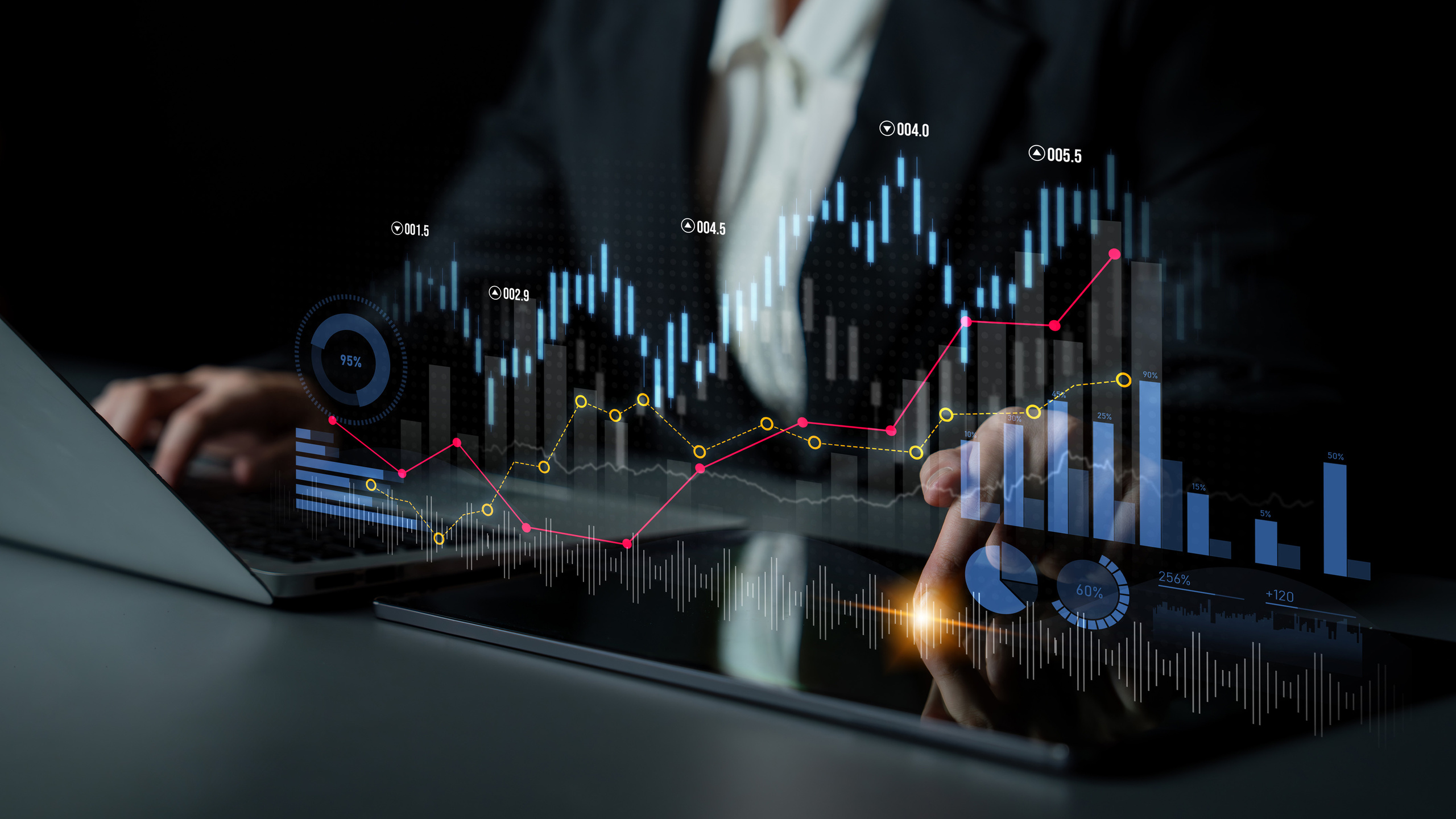 Líder con visión empresarial analizando gráficos financieros en un tablero digital para la toma de decisiones estratégicas.
