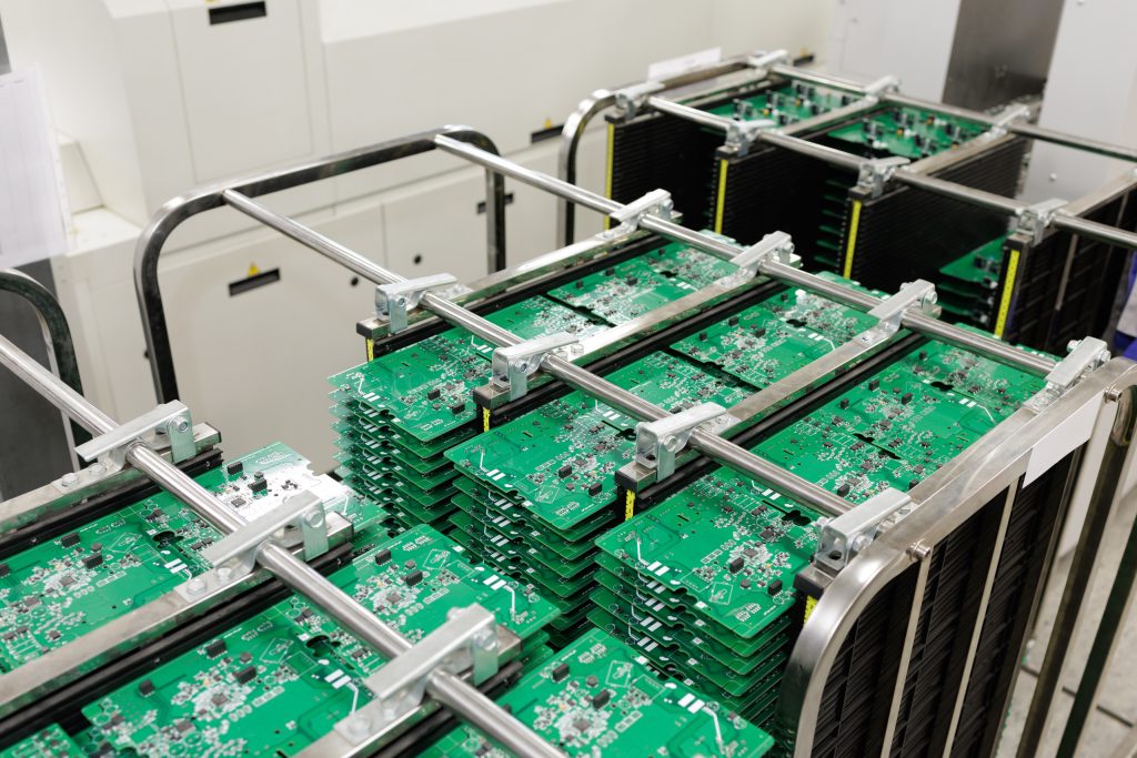 Línea de producción de equipos electrónicos para exportación en México