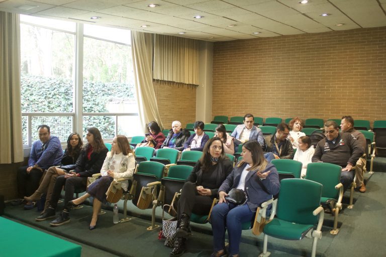 Ceremonia de entrega de diplomas de Seminario de Titulación en Educación y Guionismo