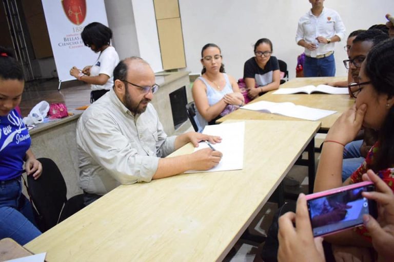 Participa Diseño Gráfico en la Semana Internacional 2019