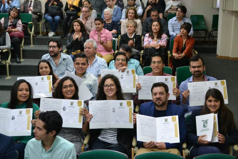 Finalizan diplomados en Psicoterapia Breve Sistémico-Psicodinámico y en Mercadotecnia Digital y Publicidad en Redes Sociales