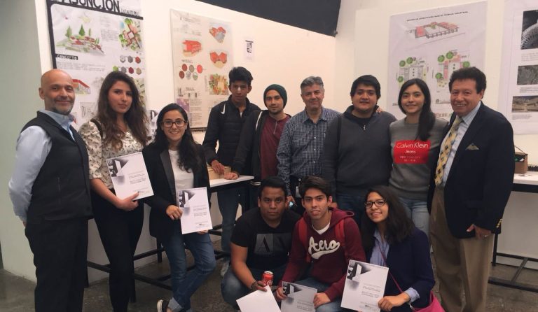 Finalistas con mención