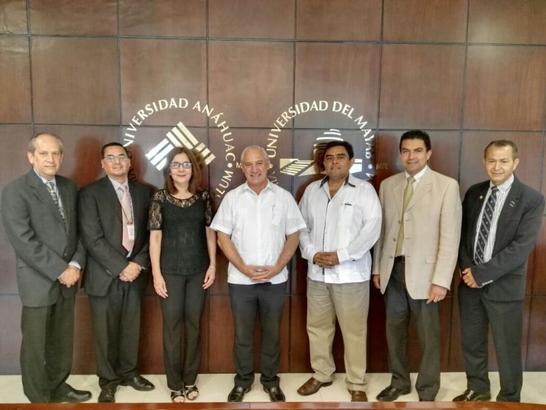 Director divisional UIC participa en la visita de evaluación FIMPES de Anáhuac Mayab