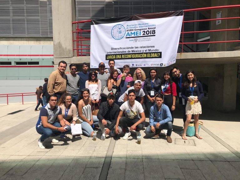 Participa RCI en el Congreso de la AMEI