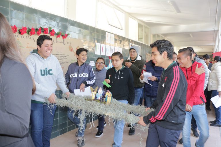 Alumnos de Bachillerato presentan proyecto final “Tradiciones y costumbres mexicanas