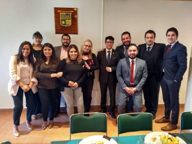 Desayuno académico y conferencia para egresados de RCI