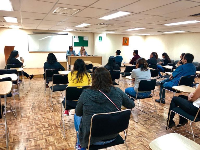 Estudiante de Psicología presenta su primera novela