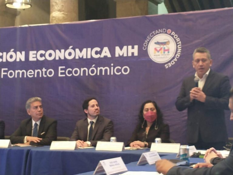 Destaca alcalde de Miguel Hidalgo la formación y riqueza de estudiantes UIC