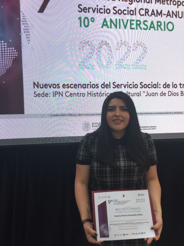 Recibe estudiante de Psicología reconocimiento durante el 9° Foro de Servicio Social CRAM-ANUIES