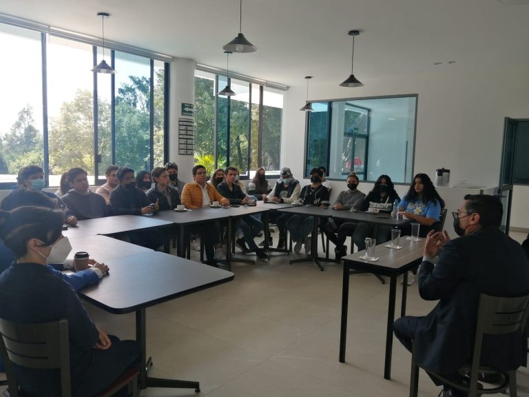 Amestur visitó a nuestros estudiantes de LANT