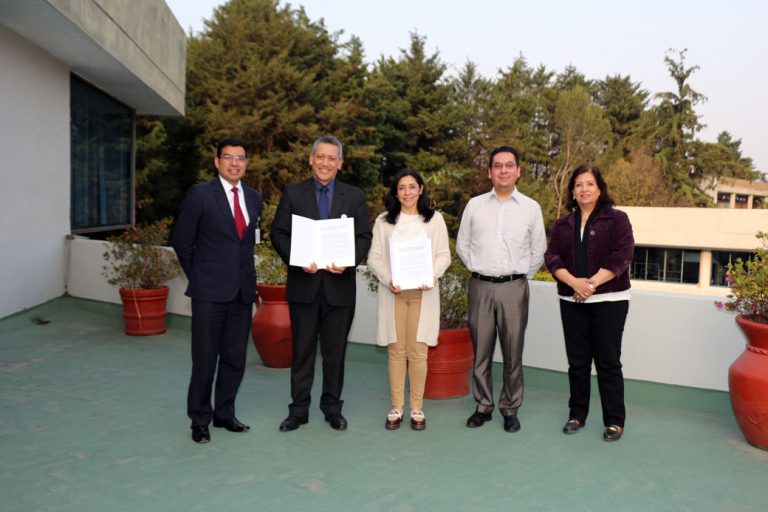 COMIE firma convenio con la UIC