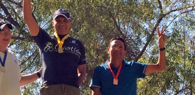 Dr. Roberto Reyes obtiene 3er