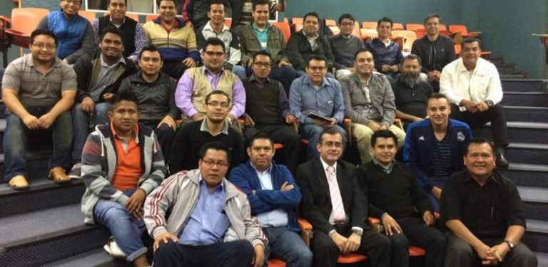 Docente UIC dicta conferencias en IMDOSOC