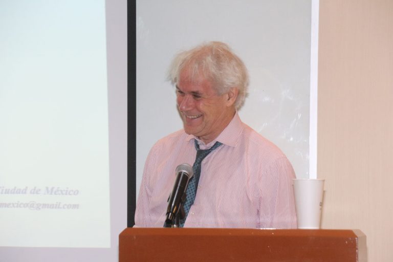 Mark Solms impartió taller en la UIC