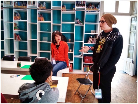 Docente de Diseño imparte Taller “Estos son mis zapatos” en IlustrAMDI 2018