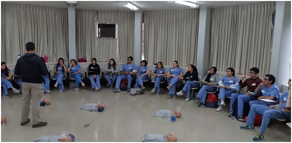 American Heart Association certifica a estudiantes de Odontología
