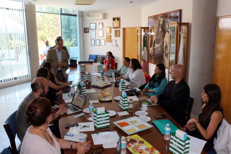 UIC sede de reunión de seguimiento de egresados de las IES acreditadas por FIMPES