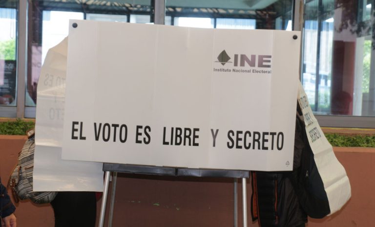 Simulacro de elecciones presidenciales 2018 en la UIC Campus Sur